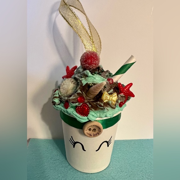 Narwhal drink ornament - Picture 2 of 4